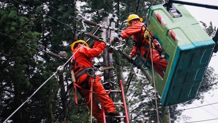 CGE realiza balance de la operación eléctrica tras el sistema frontal que afectó a la zona centro sur del país