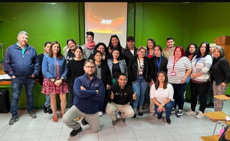 Finalistas de programa de TV ADN innovador se preparan con mentorías