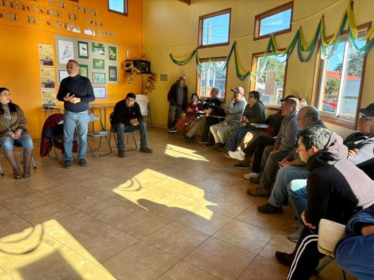 René Saffirio se reunió con pescadores artesanales de La Barra y Queule para proyectar mejoras a la actividad económica costera