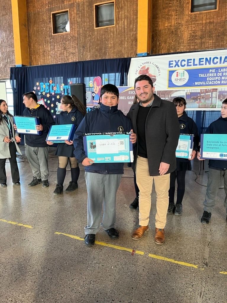 JUNAEB finalizó la entrega de becas TIC en Malleco