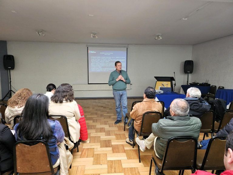 Diputado Rathgeb junto a directiva regional de RN e Instituto Libertad capacitan a candidatos de La Araucanía