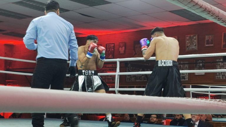 El “Toky” López no se rendirá: el púgil temuquense no pudo contra el “Bandido” Vásquez en Santiago