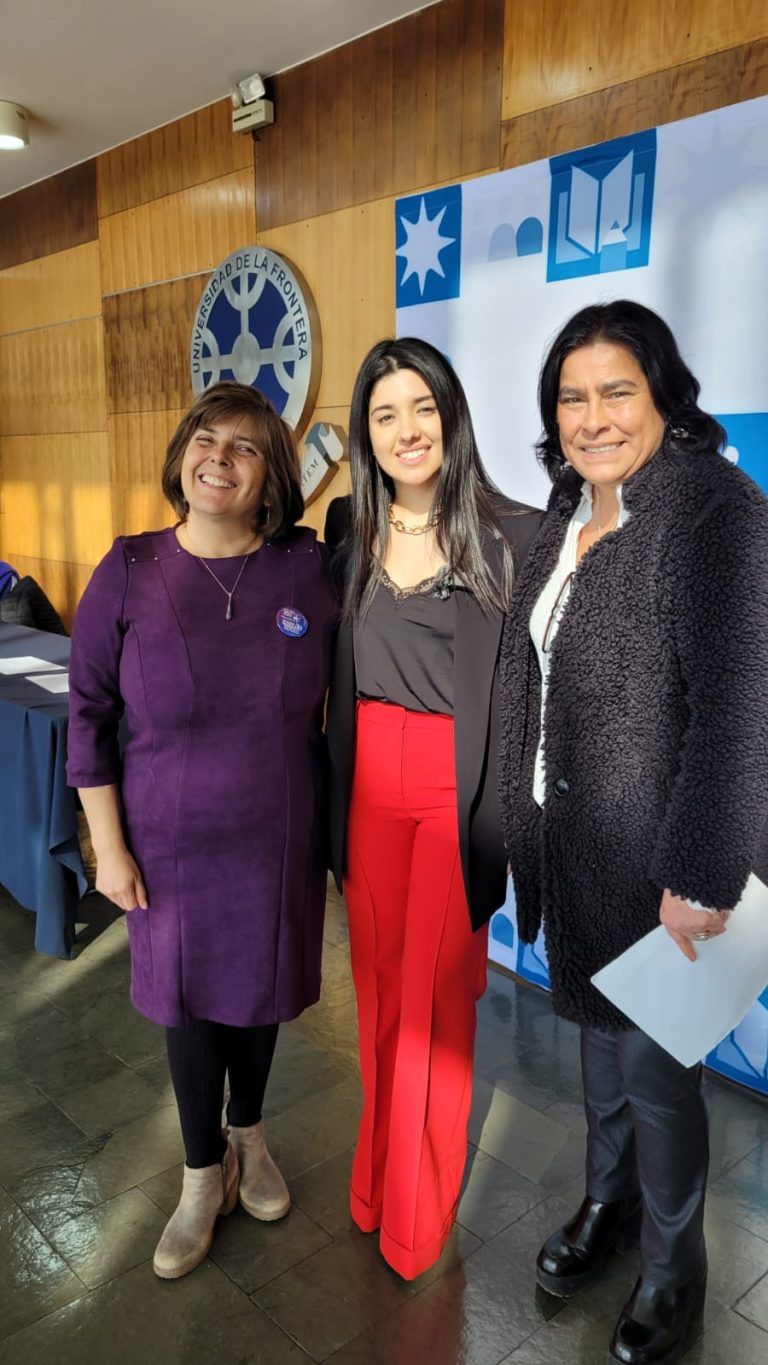 Programa Inglés Abre Puertas del Mineduc celebra 20 años con masiva charla de influencer nacional en Temuco