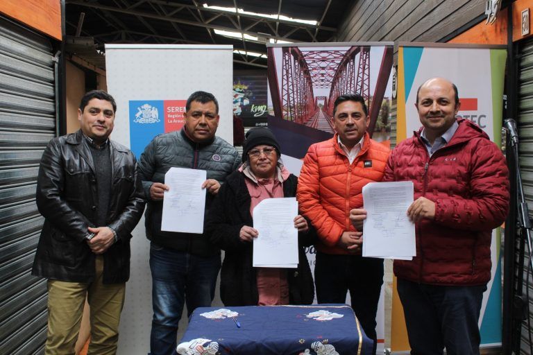 Autoridades regionales presentan proyecto de ley que busca garantizar el futuro de las Ferias Libres en Chile