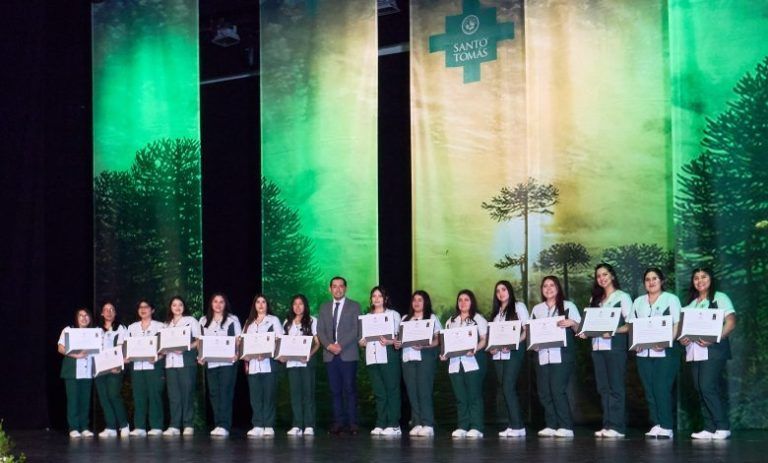CFT e IP Santo Tomás Temuco celebra la graduación de nuevos técnicos profesionales