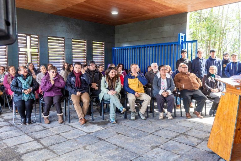 Inauguración cierre perimetral y acceso cementerio Barros Arana