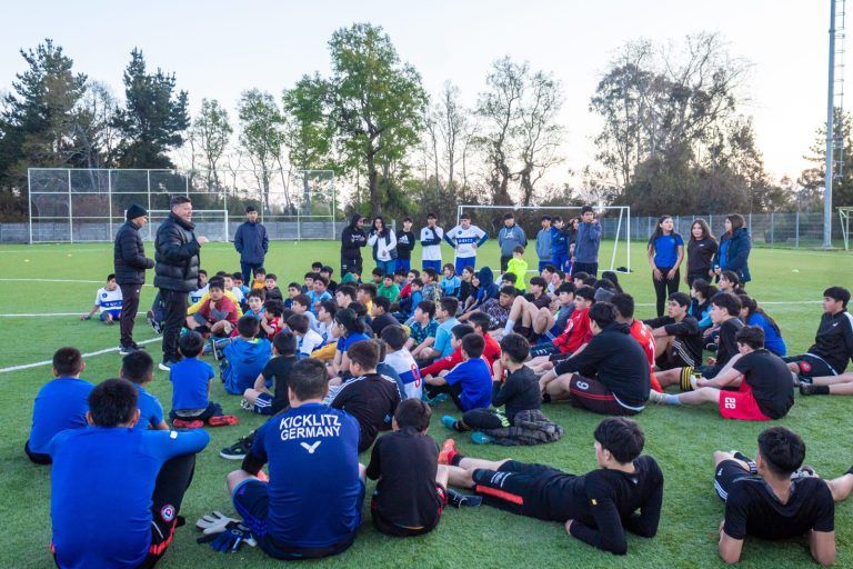 Aperturas clínicas deportivas de fútbol con entrega de implementación