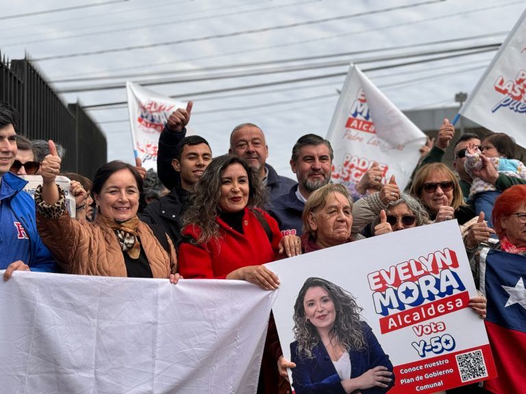 Evelyn Mora protocoliza Plan de Gobierno Comunal ante notario y propone “trabajo serio, transparente y responsable”