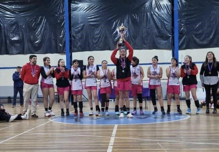 Club Nahuen Pucón obtiene segundo lugar en Liga Intercomunal de Básquetbol Categoría U14 Damas