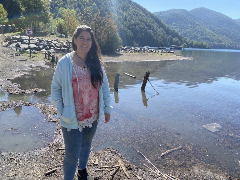 Feriantes de Playa Negra piden medidas de mitigación ante eventual salida del desagüe del lago Caburgua