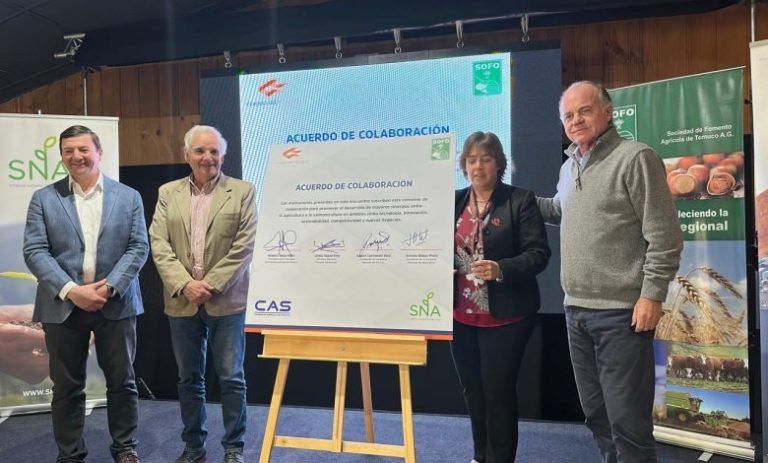 Consejo del Salmón junto a SOFO, SNA y CAS firman inédito convenio de colaboración entre industrias salmonicultura y agrícola