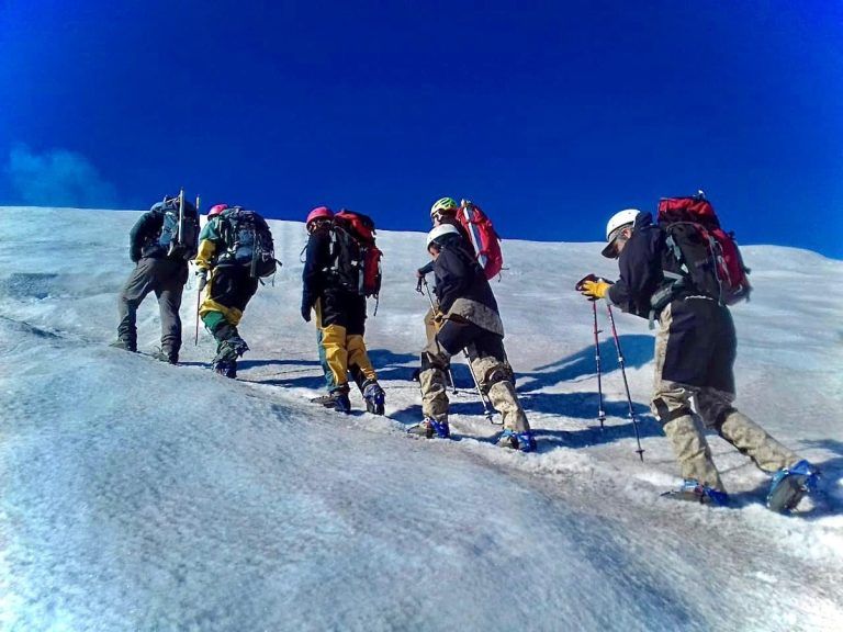 Alerta en el volcán Villarrica baja a “Verde”, pero autoridades mantienen prohibición de llegar al cráter