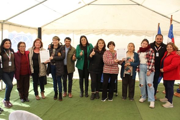 Tras 50 años sin alcantarillado: Seremi de Desarrollo Social entrega RS a proyecto que beneficiará a 158 familias de Loncoche