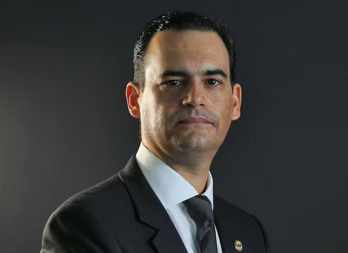 Fiscalía afirma que investigará si existe o no el informe que vincule a Roberto Neira con la CAM e iniciará investigación por infracción a la Ley de Inteligencia