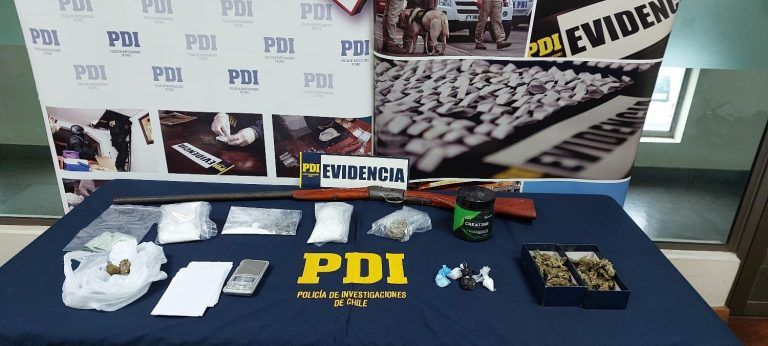 Se allanaron domicilios en Curacautín y Lonquimay PDI detuvo a dos hombres por microtráfico de drogas e infracción a Ley de Armas