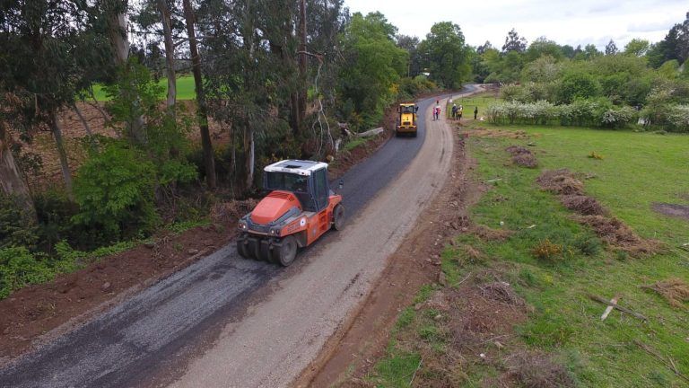 MOP pavimenta camino de acceso a vecinos del sector Lemunao – Toro en comuna de Perquenco