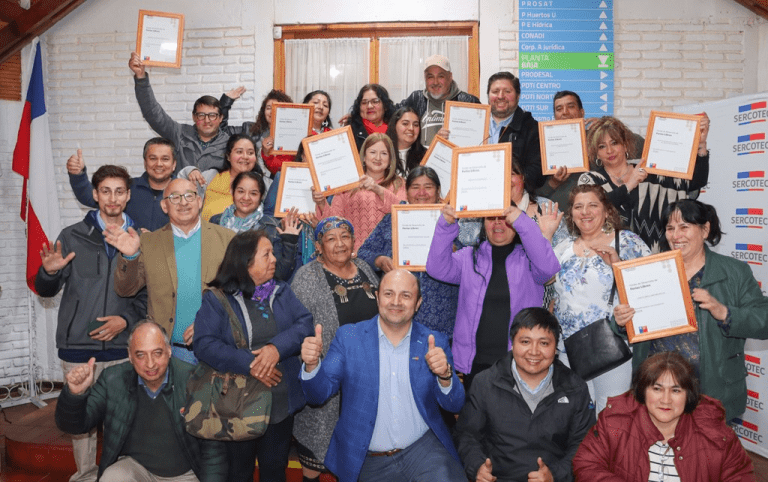Sercotec entregó en Villarrica certificaciones del Programa Ferias Libres 2024