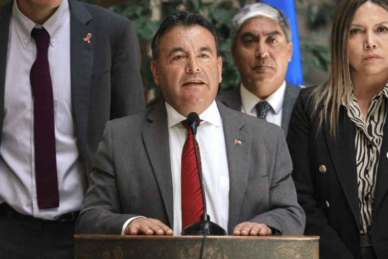 Diputado Beltrán exige solución para diferentes obras en Selva Oscura