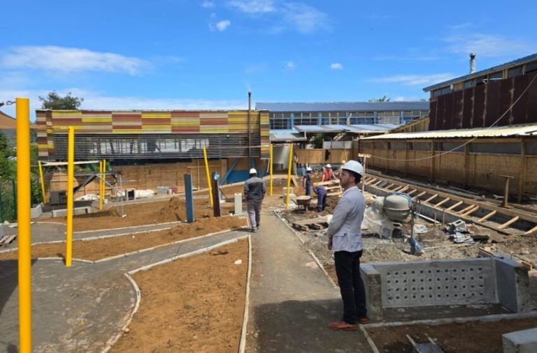Servicio Local constata en terreno grandes avances del Proyecto de Conservación del Liceo Público Bicentenario Claudio Arrau de Carahue