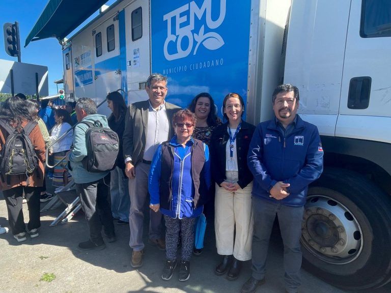 Gobierno en Tu Barrio brindó atención oftalmológica y dental a locatarios de la Feria Pinto
