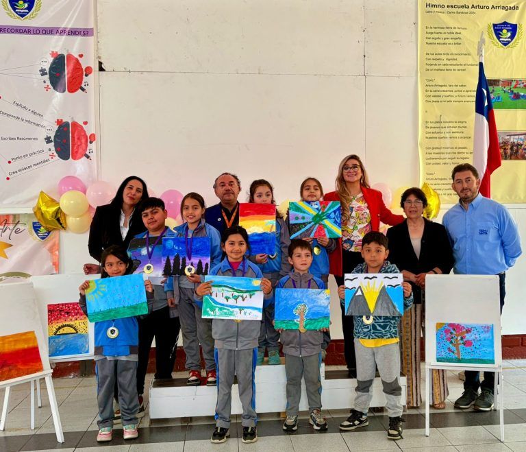 Creciendo con Arte en escuela Arturo Arriagada