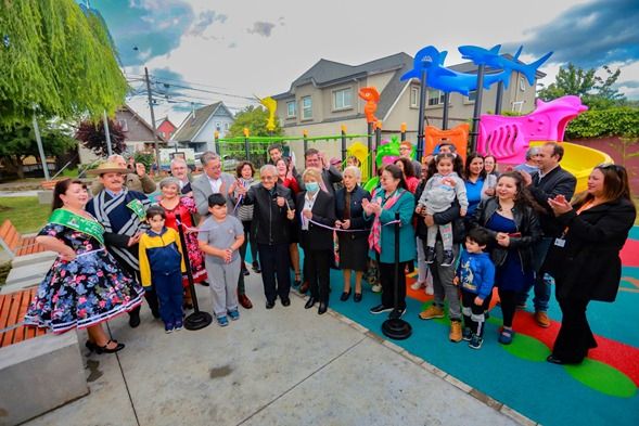 Comunidad celebra inauguración de nueva plaza en sector de Casa Máquina