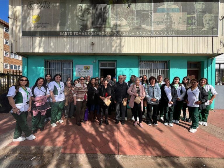 En el marco del Proyecto Emblemático De CFT/IP: “Estudiantes de Técnico Farmacia de Santo Tomás Temuco promueven el uso de hierbas medicinales en Padre Las Casas”