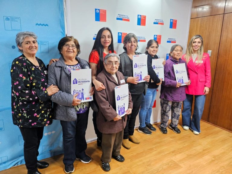 Bienes Nacionales de La Araucanía cierra el mes de la eliminación de la violencia de género entregando títulos de dominio a mujeres de la región