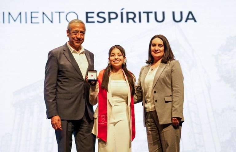 Universidad Autónoma de Chile egresó a más de 900 nuevos profesionales