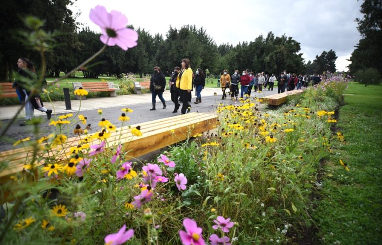 Parque Urbano Isla Cautín recibe reconocimiento en Bienal de Arquitectura Iberoamericana en Perú