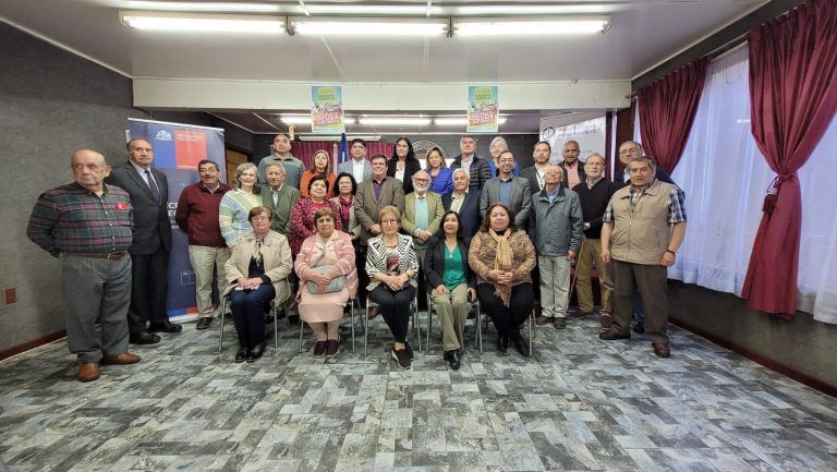 Junto al colegio regional de profesores autoridades de gobierno presentan detalles del proyecto de ley que entrega solución a docentes afectados por la deuda histórica