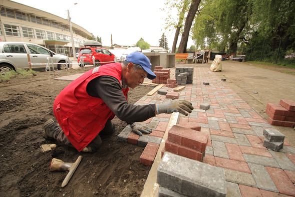 Mejoramiento de la avenida Gabriela Mistral alcanzan un 80% de avance y comienza instalación de obras de paisajismo y mobiliario urbano