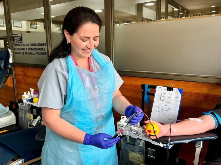 Hospital Dr. Hernán Henríquez Aravena realiza urgente llamado a donar sangre.
