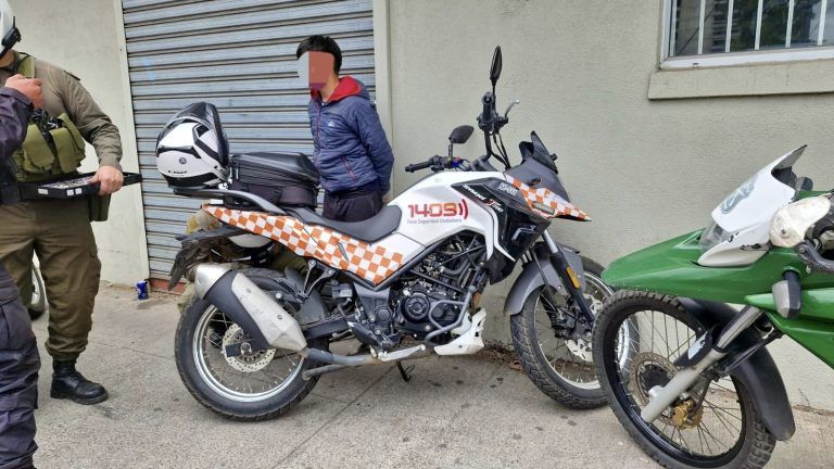 Motopatrulleros municipales detienen a menor tras robo en joyería de Temuco