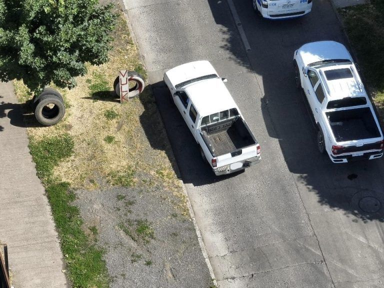 Patrulladrone municipal ubica vehículo robado y permite a PDI detener una pareja en el sector norte de Temuco