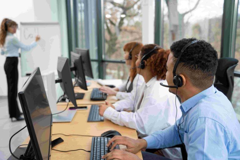 Contact Center: Oportunidades laborales y sueldos que pueden superar el millón