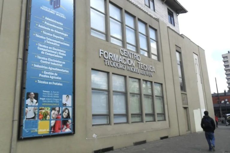 Se va la rectora del CFT Teodoro Wickel y se reubicarían alumnos