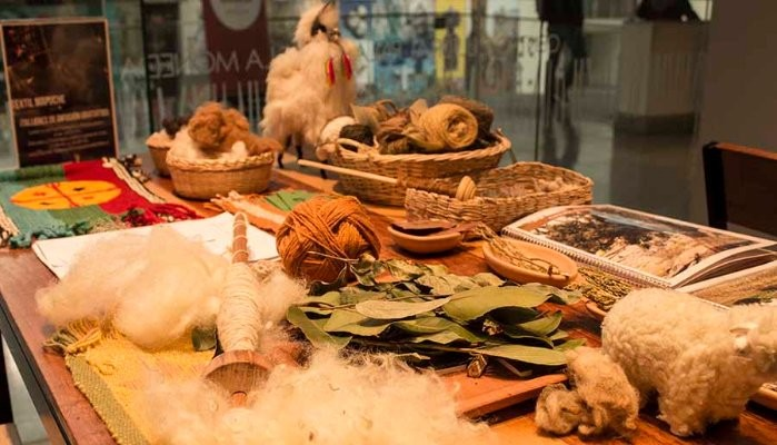 Fundación Artesanías Chile anuncia grave crisis económica. Cierra sucursales por falta de venta de artesanías