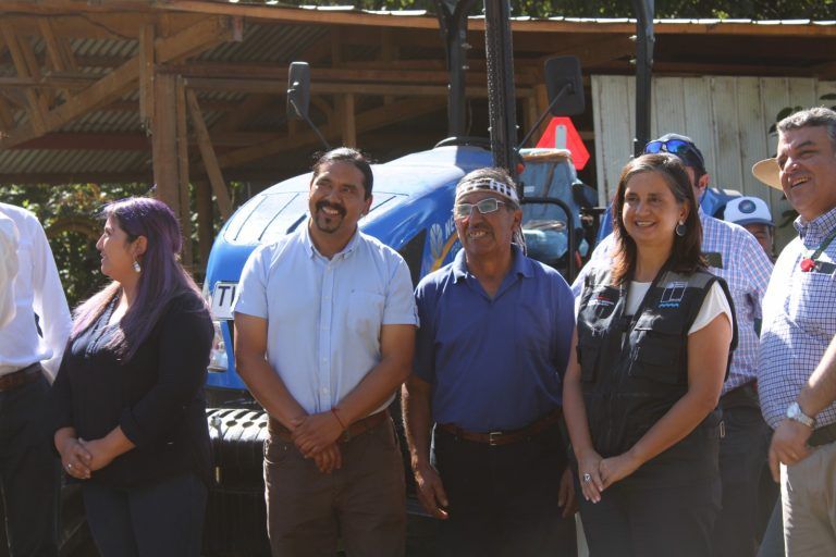 Comunidades de La Araucanía reciben maquinaria agrícola para fortalecer su capacidad productiva