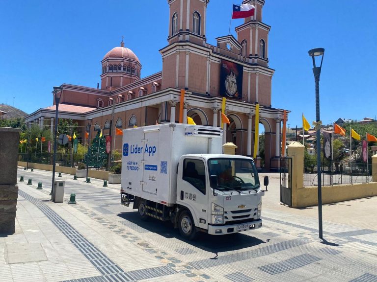 Este verano Lider expande su cobertura a destinos turísticos como Villarrica, Puerto Saavedra, Pucón y Malalcahuello a través de sus plataformas de e-commerce
