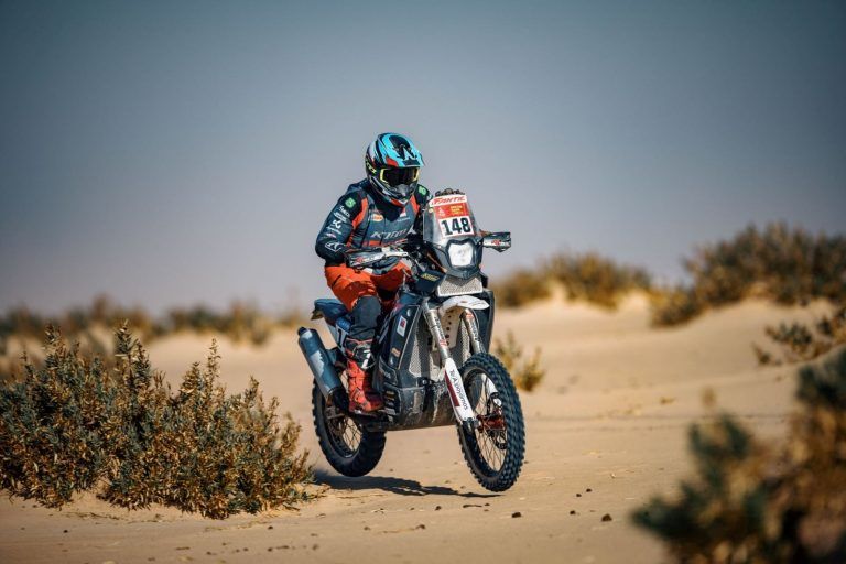 Tomás De Gavardo se extravía en el EMPTY QUARTER pero mantiene posiciones en la general