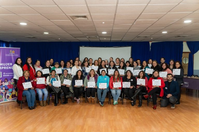 Más de 1000 mujeres egresadas a nivel nacional: Escuela Mujer Emprende culmina su ciclo 2024 con un gran impacto transformador 