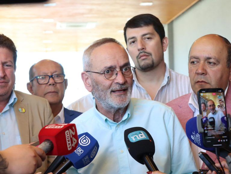 Gobernador René Saffirio sostuvo primera reunión con los alcaldes de la región y marca la transversalidad con que apoyará el desarrollo regional