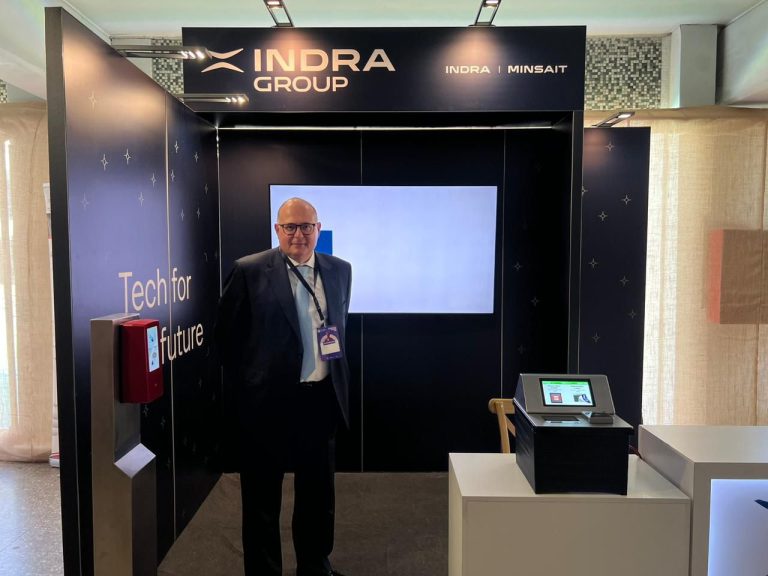 Indra Group participa en el congreso futuro 2025 en chile, mostrando sus capacidades y experiencia en los sectores de Mobility, trafico aéreo y TI