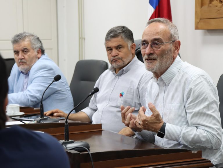 Gobernador René Saffirio y Concejo Municipal de Padre Las Casas inician trabajo conjunto para sacar adelante a la comuna