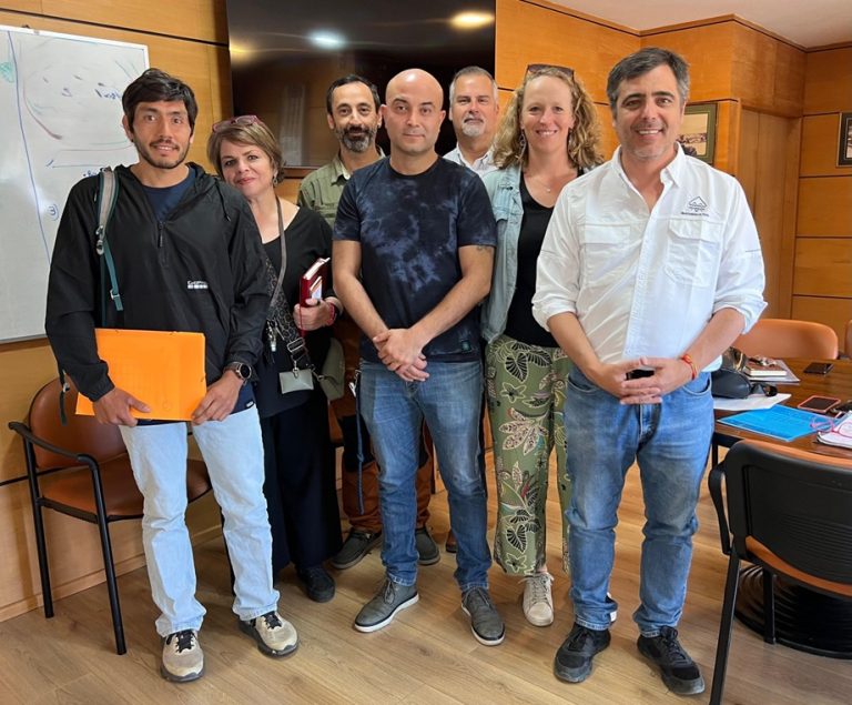 Alcalde Sebastián Álvarez lideró primera reunión oficial sobre tenencia responsable en Pucón