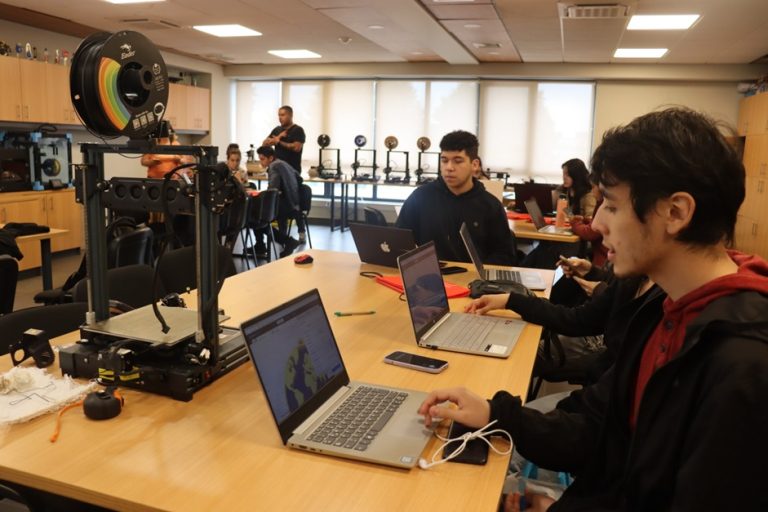 Unas 400 personas de Temuco participaron de la Escuela de Temporada en la U. Autónoma de Chile