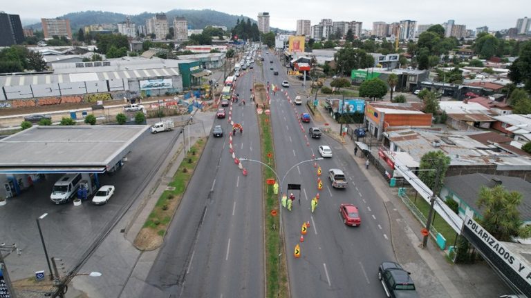 Serviu concreta angostamiento de Avenida Caupolicán por trabajos de aguas lluvias y canalizaciones para semáforos