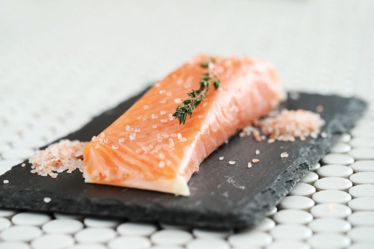 Salmón, segundo producto chileno más exportado en 2024, conquista Estados Unidos con el sello “saludable” de la FDA