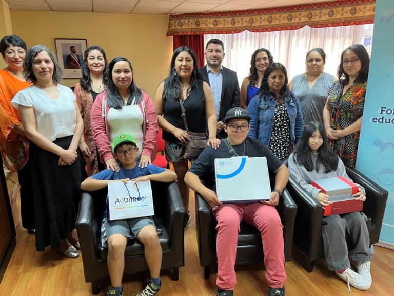 JUNAEB realiza millonaria inversión en procesadores de sonido para estudiantes con implante coclear de la región de la Araucanía